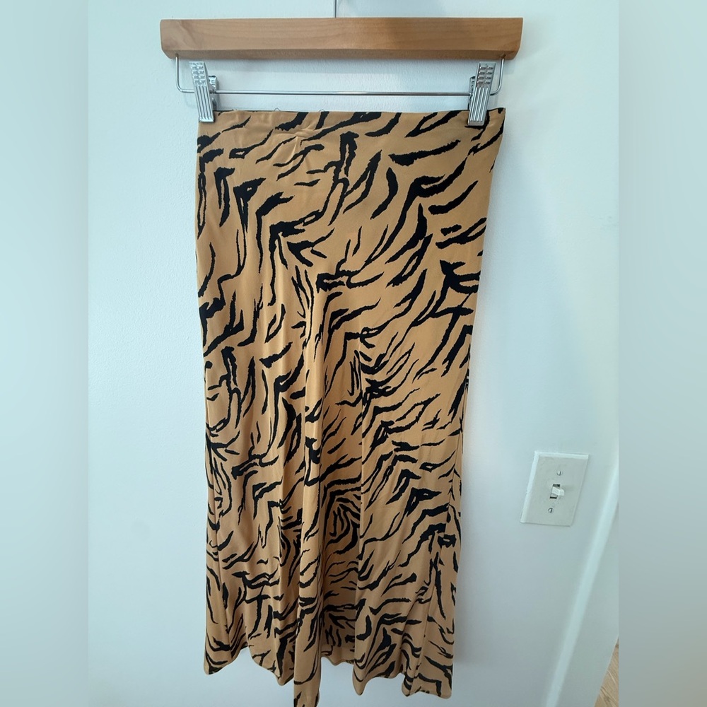 Madewell Tan and Black Maxi Skirt